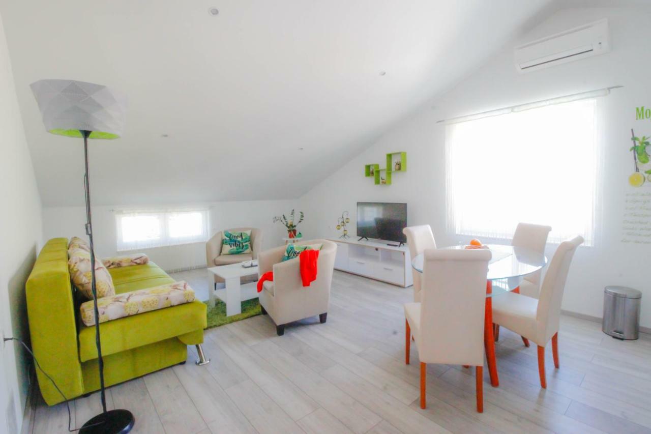 Studio Apartman Sky 罗维尼 外观 照片