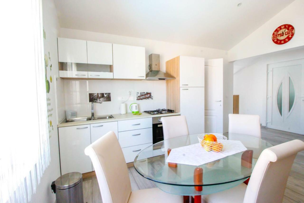 Studio Apartman Sky 罗维尼 外观 照片