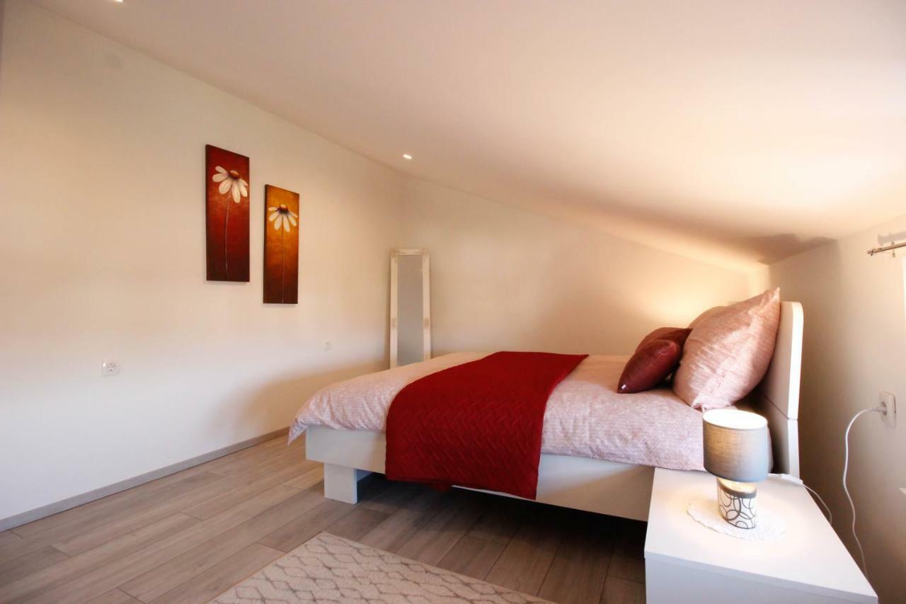 Studio Apartman Sky 罗维尼 外观 照片